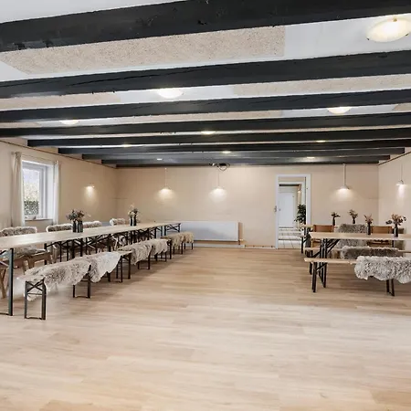 Semesterbostad 6 Bedroom Gorgeous In Tranekær