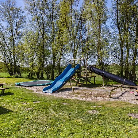 6 Bedroom Gorgeous In * Tranekær