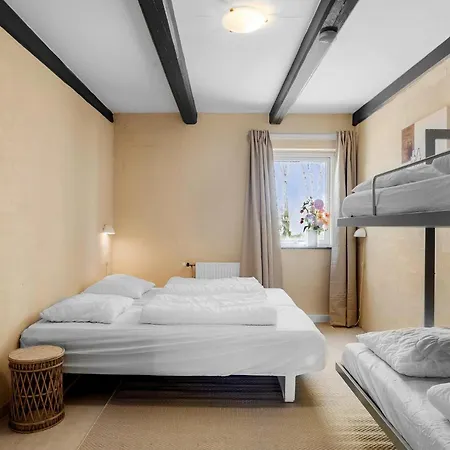 6 Bedroom Gorgeous In *