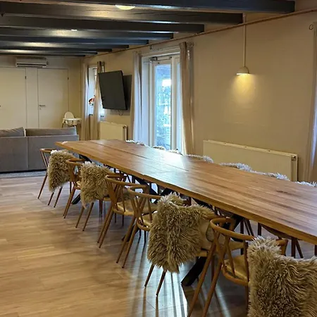 Дом отдыха 6 Bedroom Gorgeous In